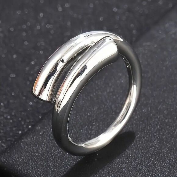 Stylish Silver Plated Geometric Ring Minimalist Modern Alloy Silver - Picture 4 of 5